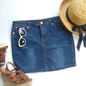 CHOUYATOU darkwash denim mini jean skirt